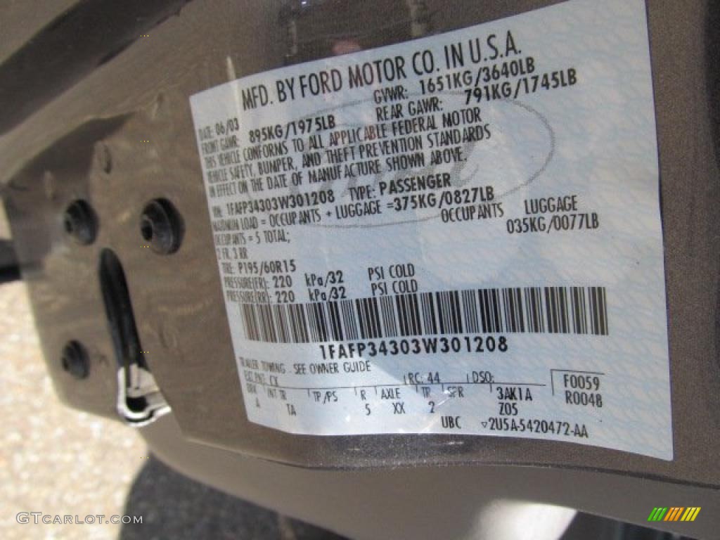 2003 Focus SE Sedan - Liquid Grey Metallic / Medium Graphite photo #14