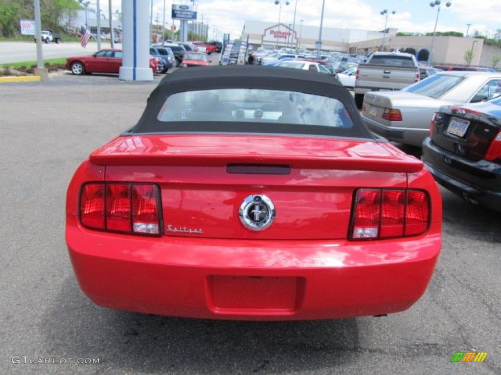 2007 Mustang V6 Deluxe Convertible - Torch Red / Dark Charcoal photo #6