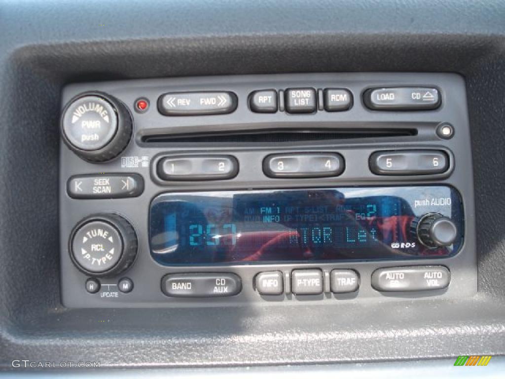 2003 Chevrolet SSR Standard SSR Model Controls Photo #48937363