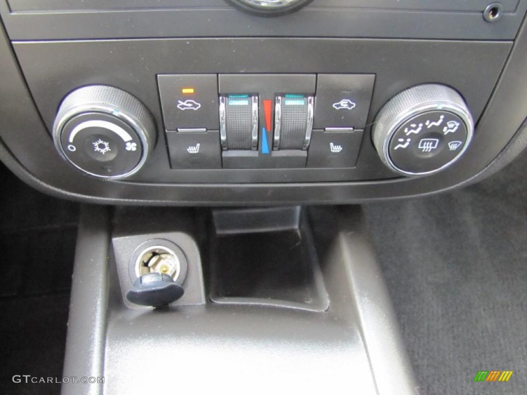 2006 Chevrolet Monte Carlo SS Controls Photo #48941818