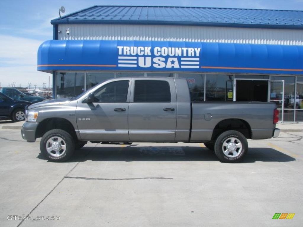 2008 Ram 1500 Laramie Mega Cab 4x4 - Mineral Gray Metallic / Medium Slate Gray photo #2