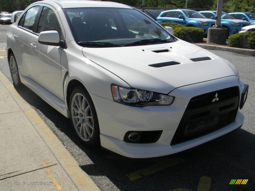 Wicked White 2008 Mitsubishi Lancer Evolution GSR Exterior Photo #48943264