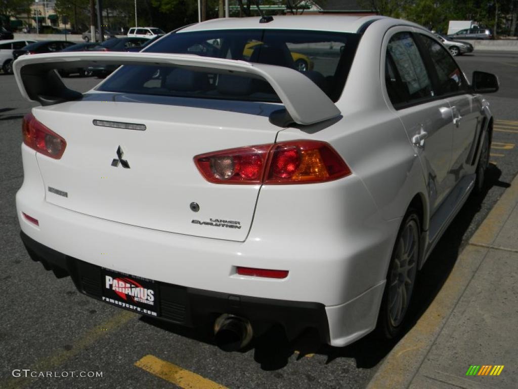 Wicked White 2008 Mitsubishi Lancer Evolution GSR Exterior Photo #48943279