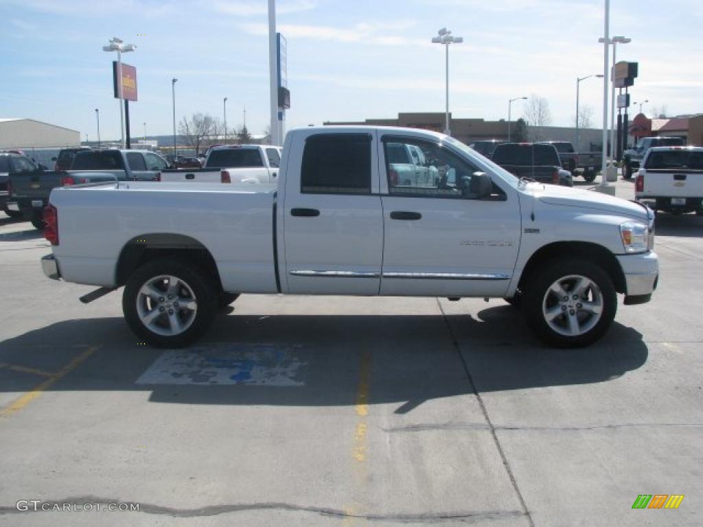 2007 Ram 1500 Big Horn Edition Quad Cab 4x4 - Bright White / Medium Slate Gray photo #7