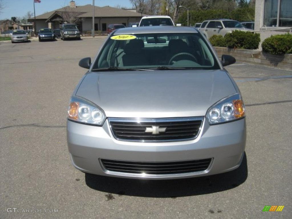 2007 Malibu LS Sedan - Silverstone Metallic / Titanium Gray photo #11