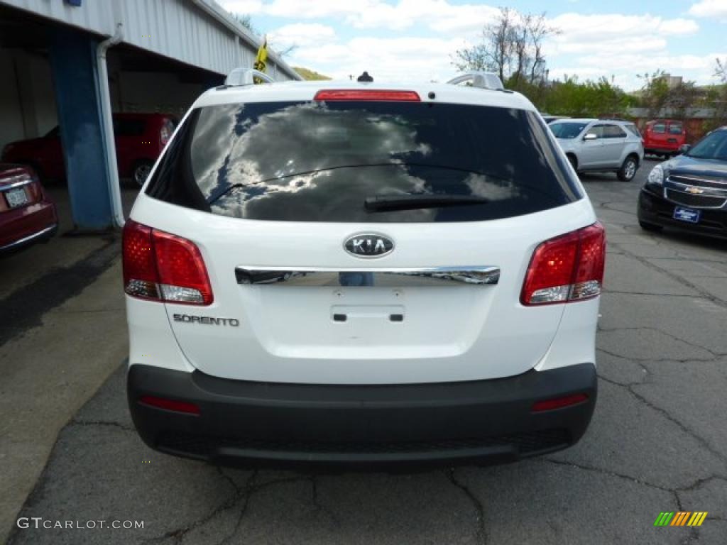 2011 Sorento LX V6 AWD - Snow White Pearl / Beige photo #9