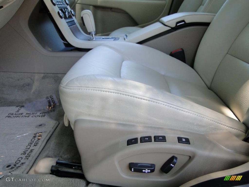 2008 Volvo S80 T6 AWD Controls Photo #48945379
