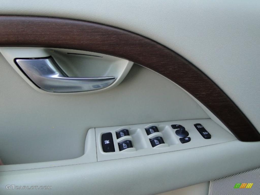 2008 Volvo S80 T6 AWD Controls Photo #48945394