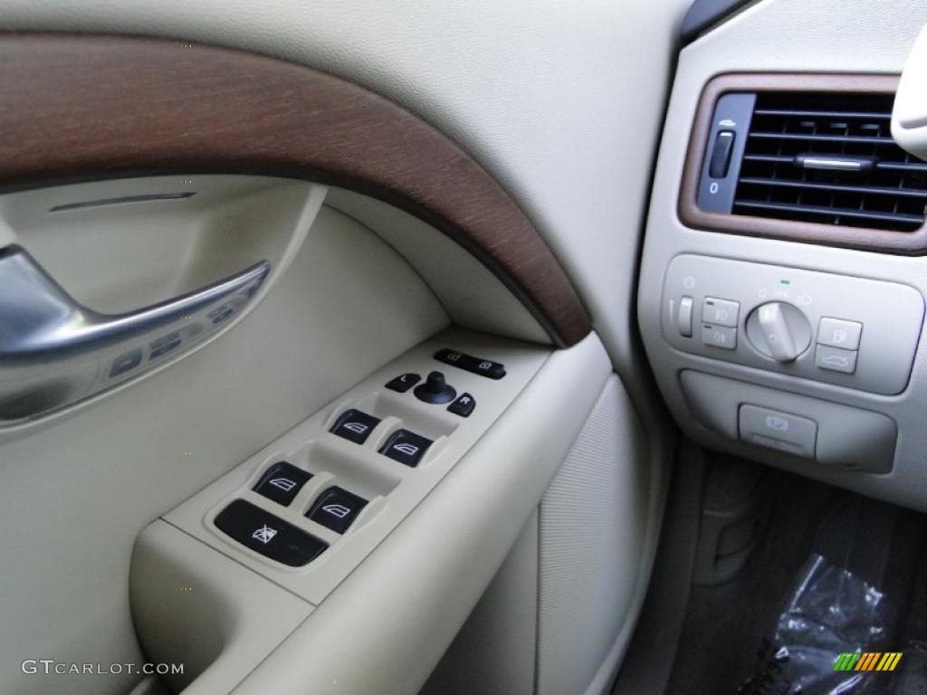 2008 Volvo S80 T6 AWD Controls Photo #48945408