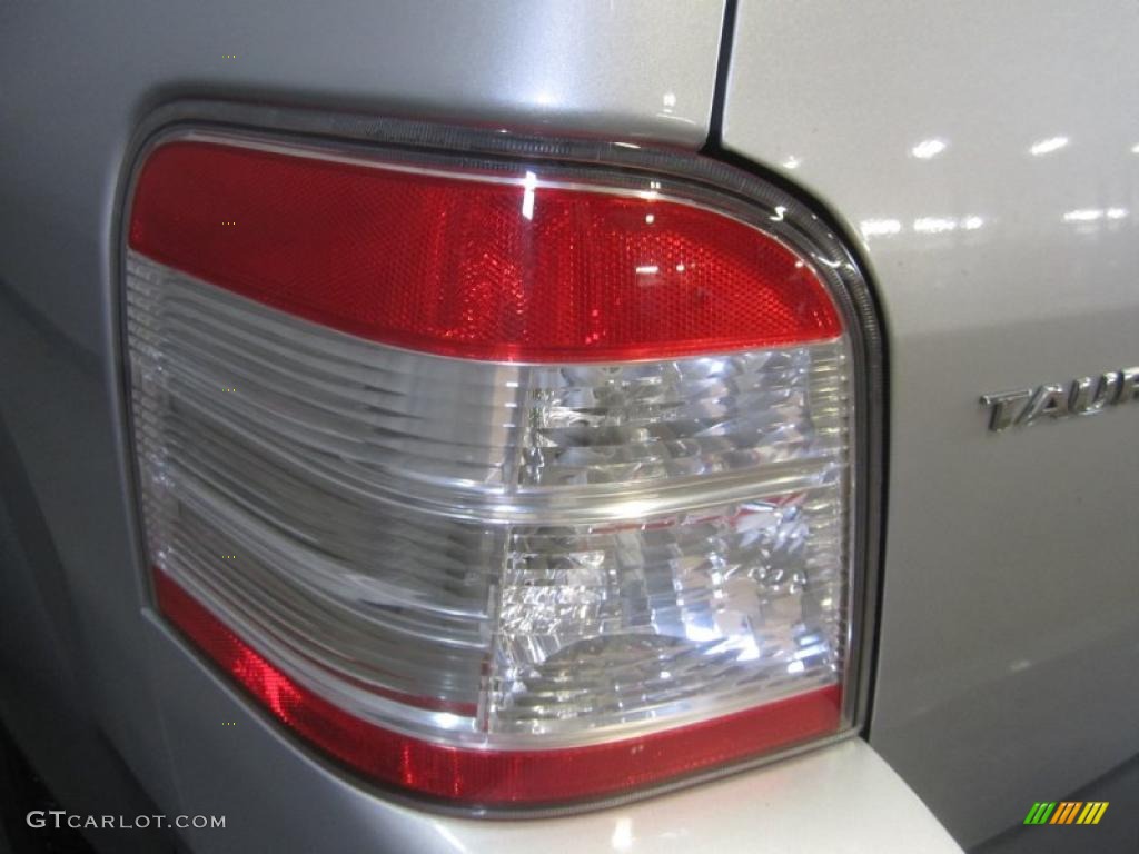 2009 Taurus X SEL AWD - Brilliant Silver Metallic / Medium Light Stone photo #15