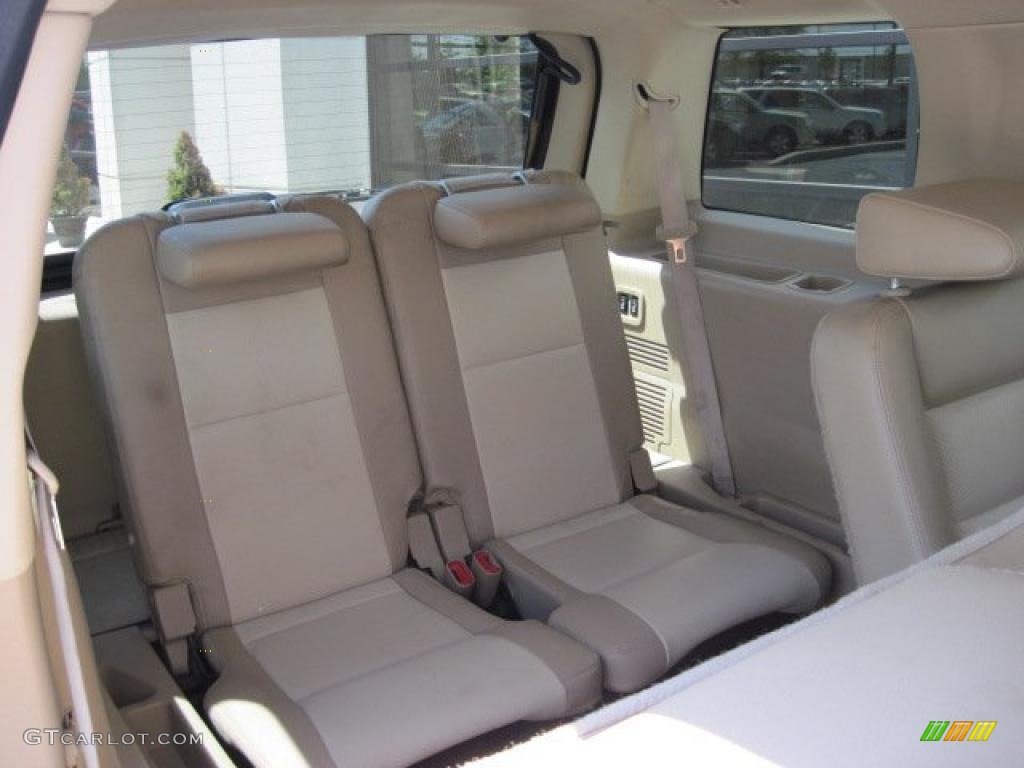 Camel Interior 2006 Mercury Mountaineer Premier AWD Photo #48946825