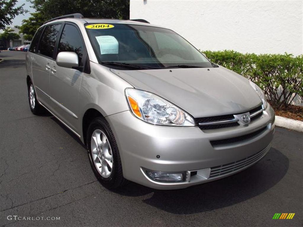 Silver Shadow Pearl Toyota Sienna