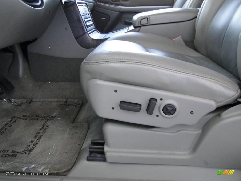 2006 GMC Yukon XL Denali AWD Controls Photo #48947935