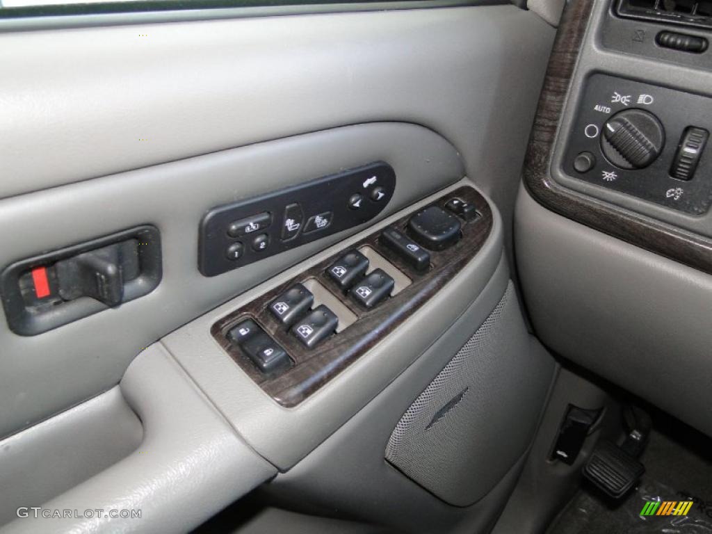 2006 GMC Yukon XL Denali AWD Controls Photo #48947951