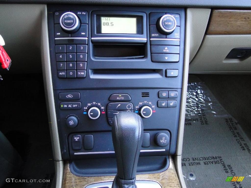 2007 Volvo XC90 3.2 AWD Controls Photo #48948727