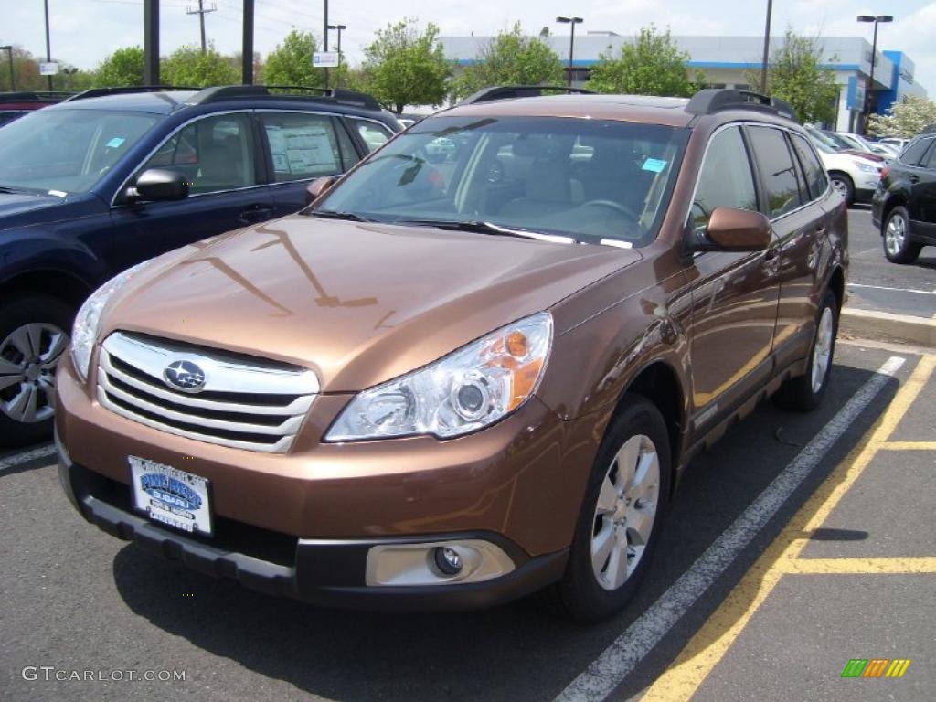 2011 Outback 2.5i Premium Wagon - Caramel Bronze Pearl / Warm Ivory photo #1