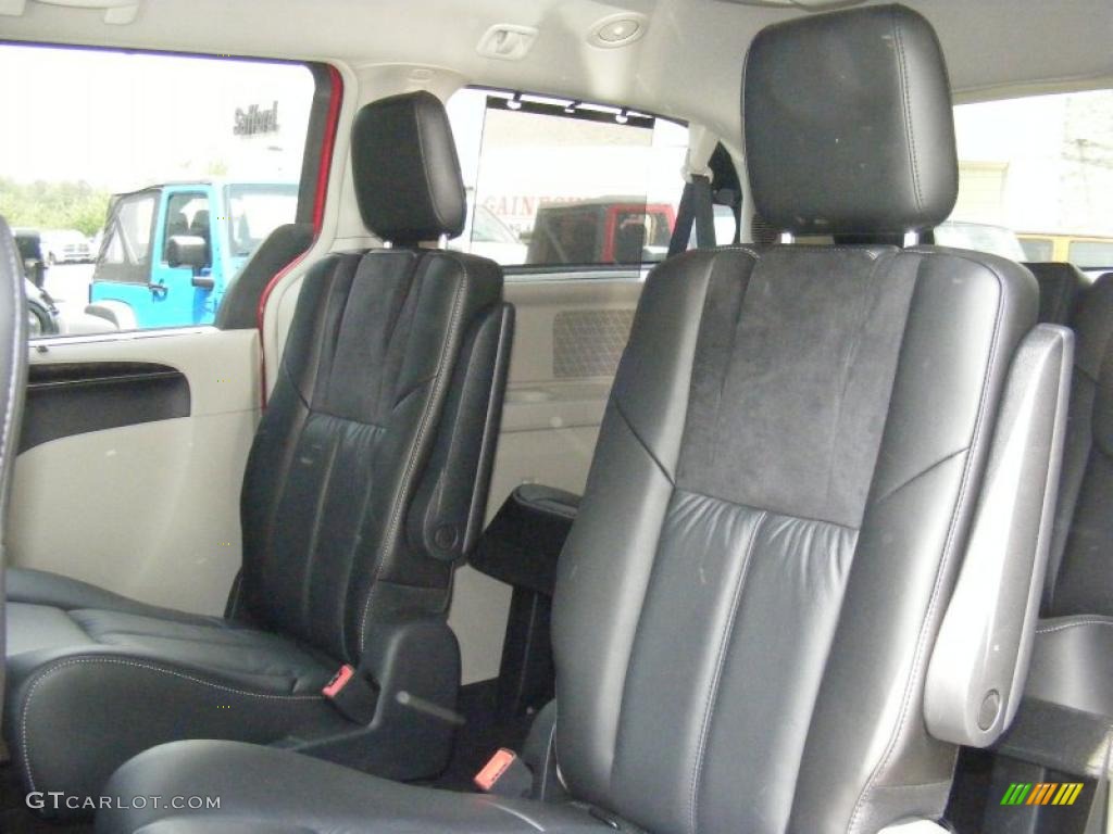 2011 Chrysler Town & Country Limited Interior Color Photos