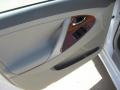 Super White - Camry XLE Photo No. 12