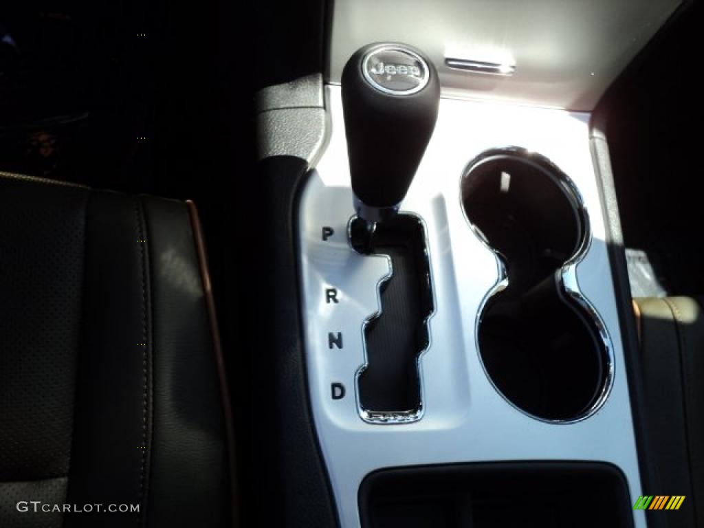 2011 Jeep Grand Cherokee Laredo X 70th Anniversary 4x4 5 Speed Automatic Transmission Photo #48954169