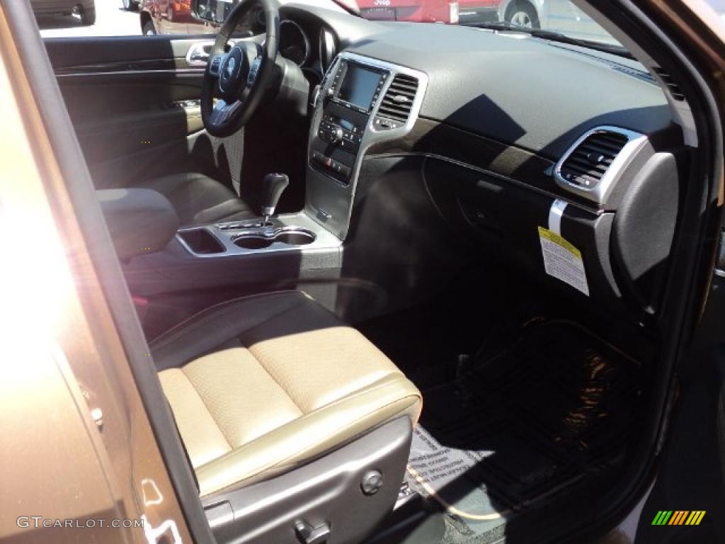 Black/Dark Olive Interior 2011 Jeep Grand Cherokee Laredo X 70th Anniversary 4x4 Photo #48954278