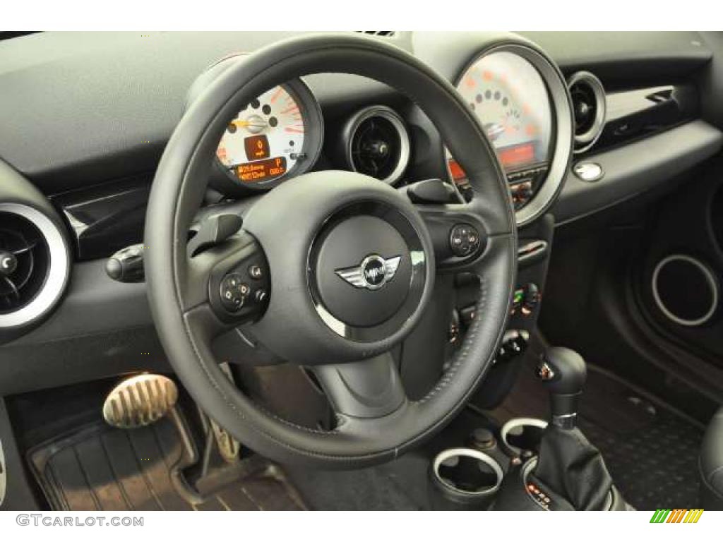 2011 Cooper S Clubman - Chili Red / Carbon Black photo #26