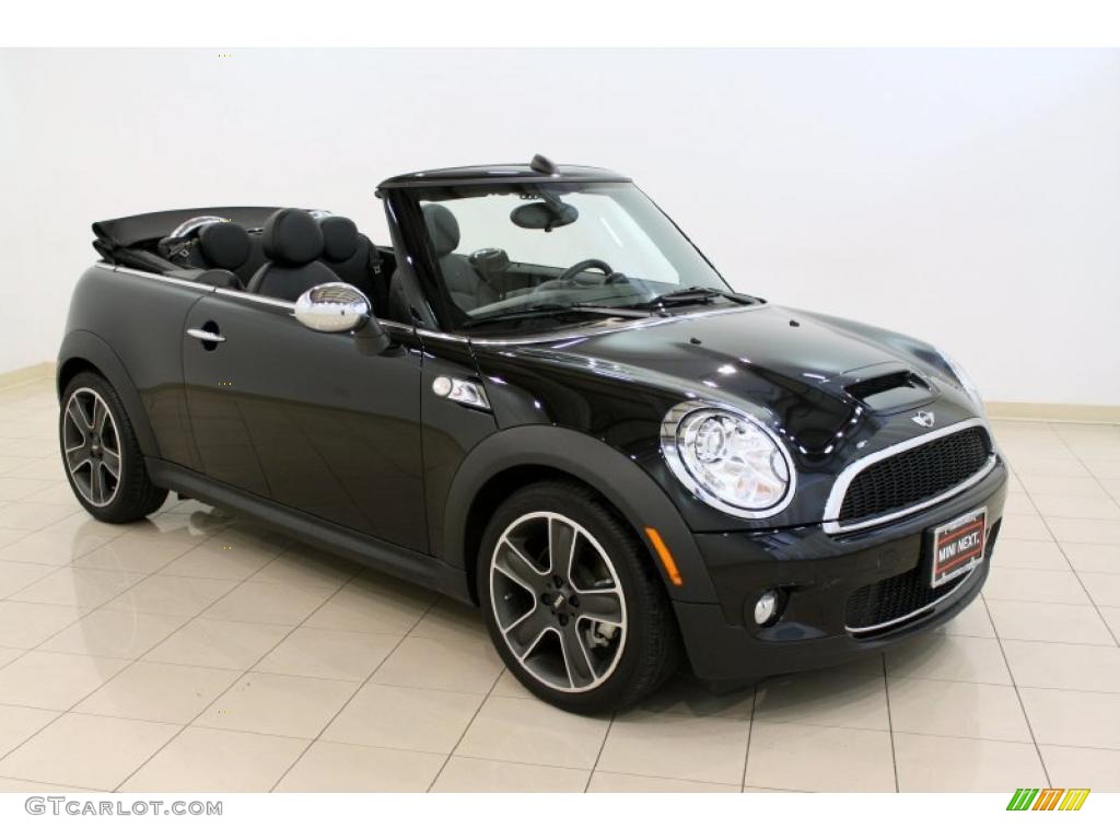 Midnight Black Metallic Mini Cooper