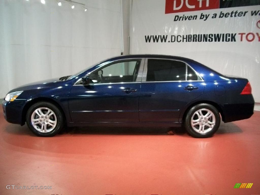 2007 Accord SE Sedan - Royal Blue Pearl / Gray photo #7