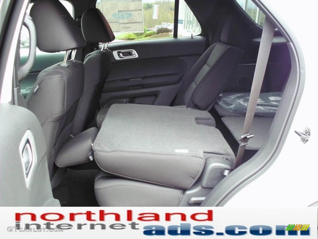 2011 Explorer XLT 4WD - White Platinum Tri-Coat / Charcoal Black photo #10