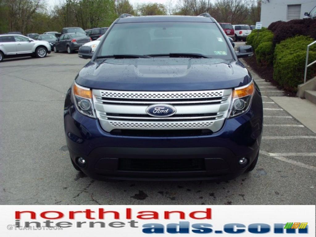 2011 Explorer XLT 4WD - Kona Blue Metallic / Charcoal Black photo #3