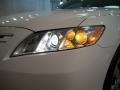 Super White - Camry LE Photo No. 23