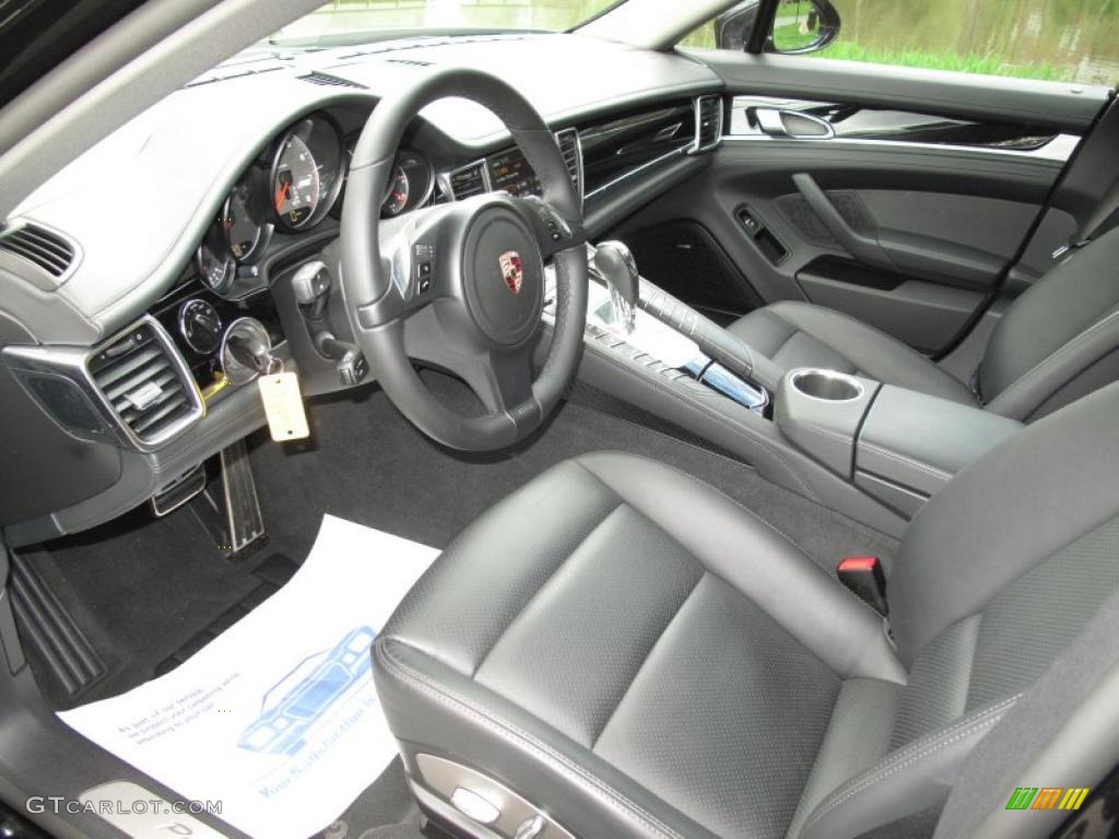 Black Interior 2010 Porsche Panamera 4S Photo #48966080