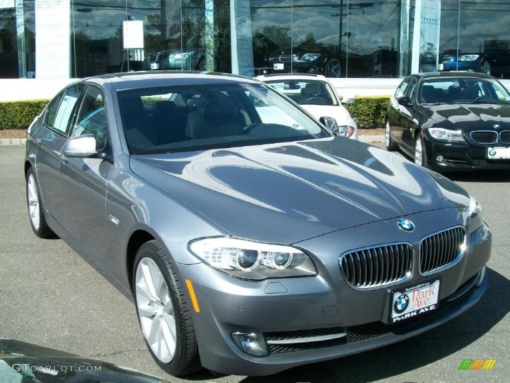 Space Gray Metallic 2011 BMW 5 Series 535i Sedan Exterior Photo #48967806