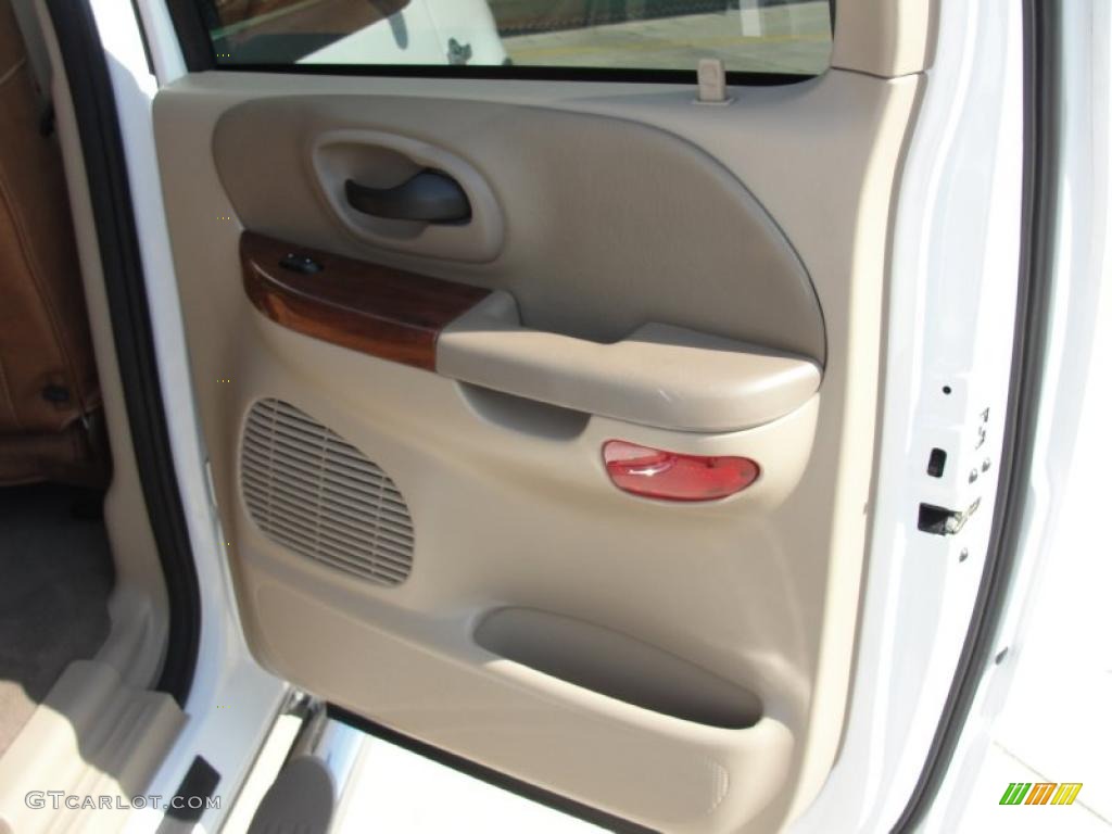 2003 F150 King Ranch SuperCrew - Oxford White / Castano Brown Leather photo #30
