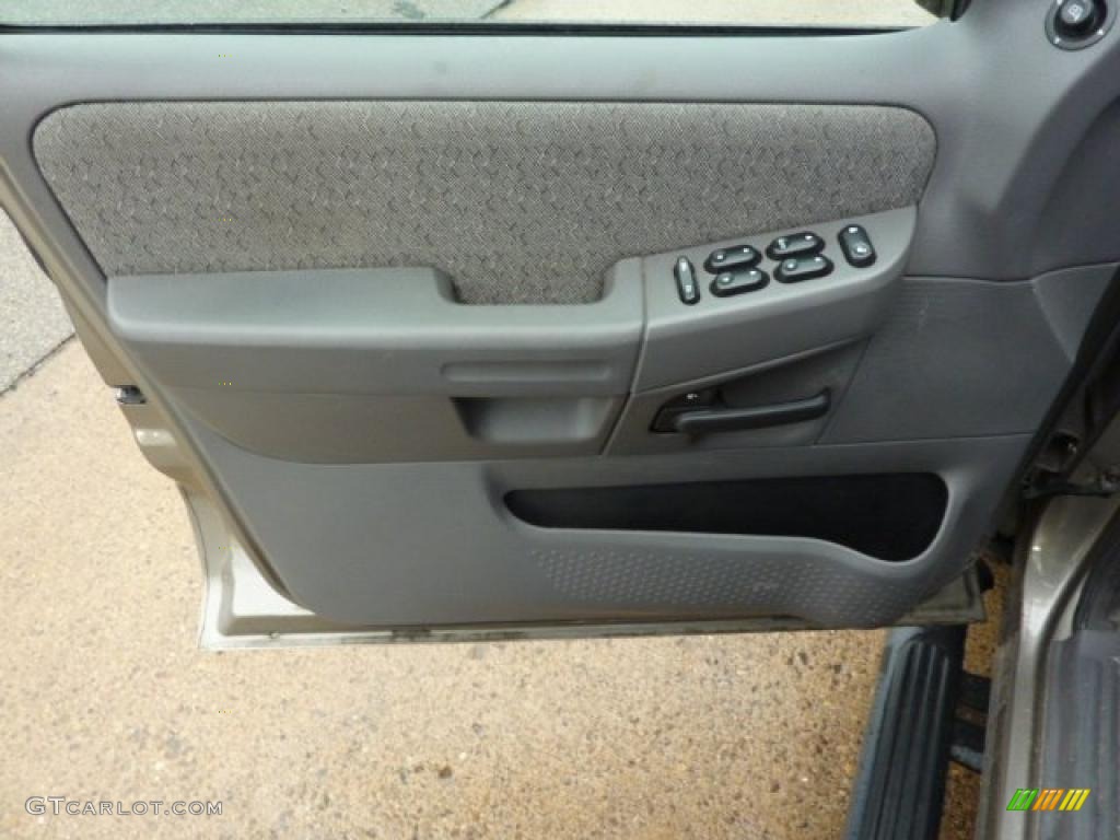 2005 Explorer XLS 4x4 - Mineral Grey Metallic / Graphite photo #9