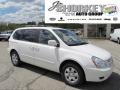 2008 White Kia Sedona   photo #1