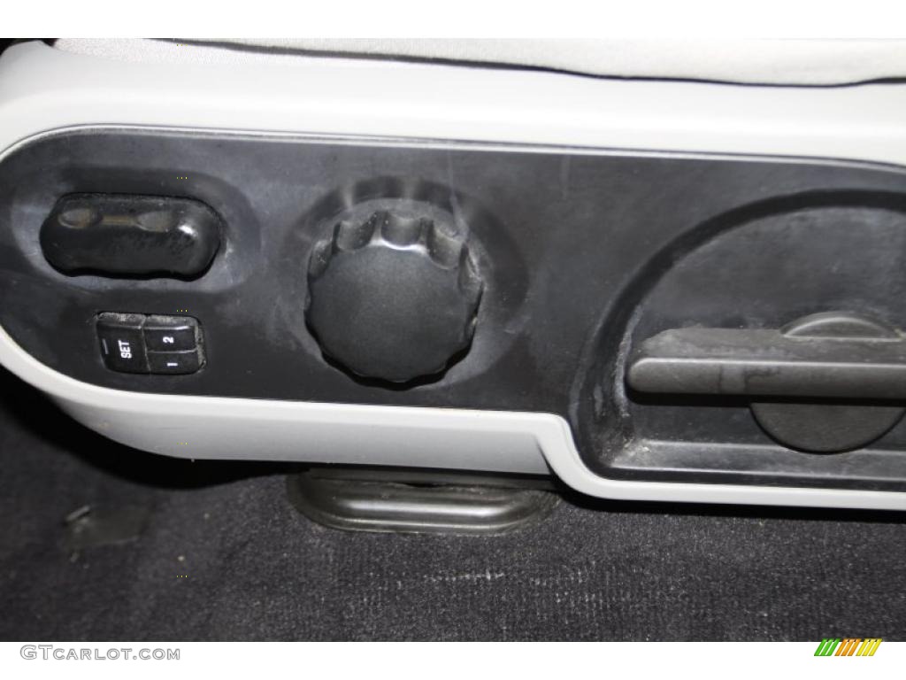 2006 Lincoln Mark LT SuperCrew 4x4 Controls Photo #48970265