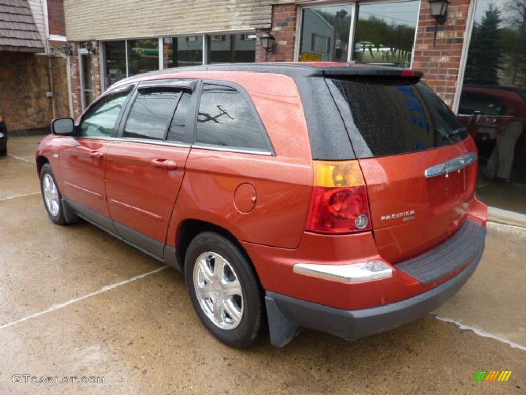 2006 Pacifica Touring - Sunset Bronze Pearl / Light Taupe photo #2