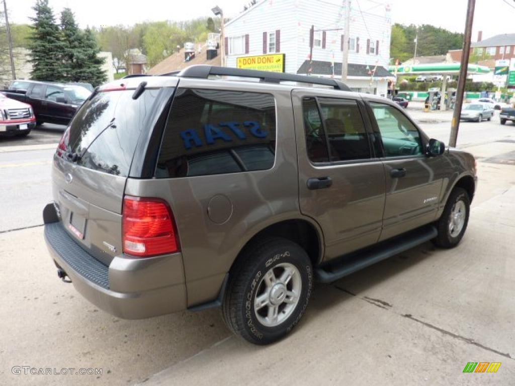 2005 Explorer XLT 4x4 - Mineral Grey Metallic / Graphite photo #4