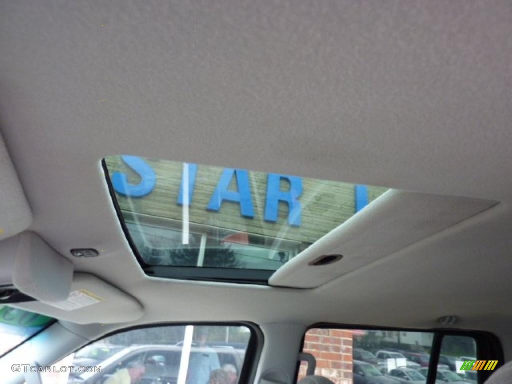 2005 Explorer XLT 4x4 - Mineral Grey Metallic / Graphite photo #10