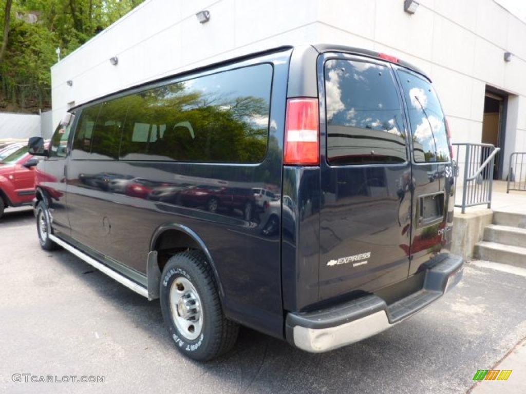 2006 Express LS 3500 Extended Passenger van - Dark Blue Metallic / Medium Dark Pewter photo #2