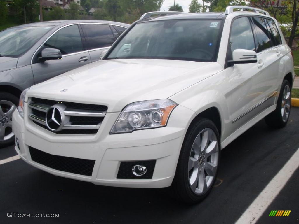 2011 GLK 350 4Matic - Arctic White / Black photo #1