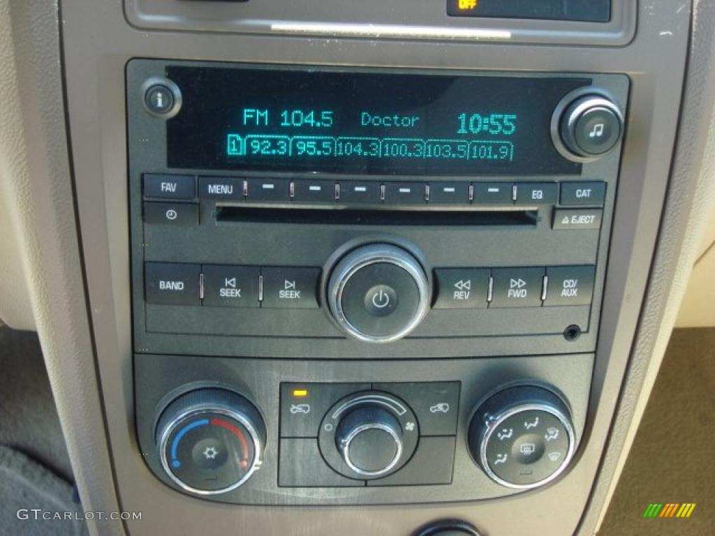 2008 Chevrolet HHR LT Controls Photo #48982208