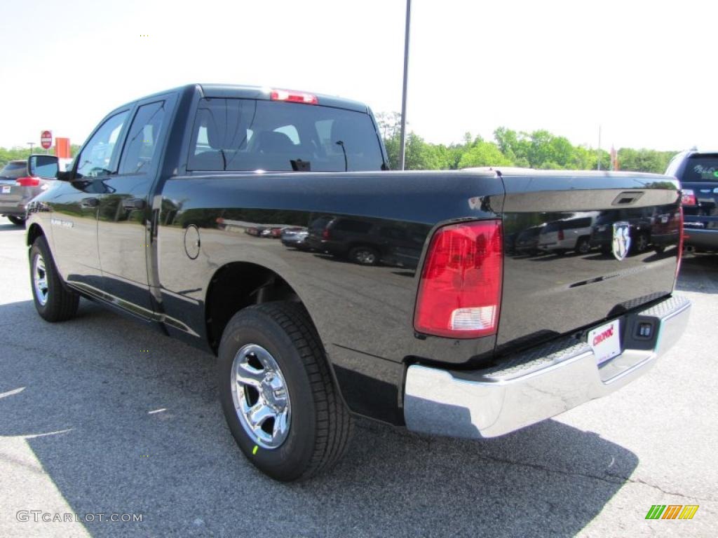 2011 Ram 1500 ST Quad Cab - Brilliant Black Crystal Pearl / Dark Slate Gray/Medium Graystone photo #5