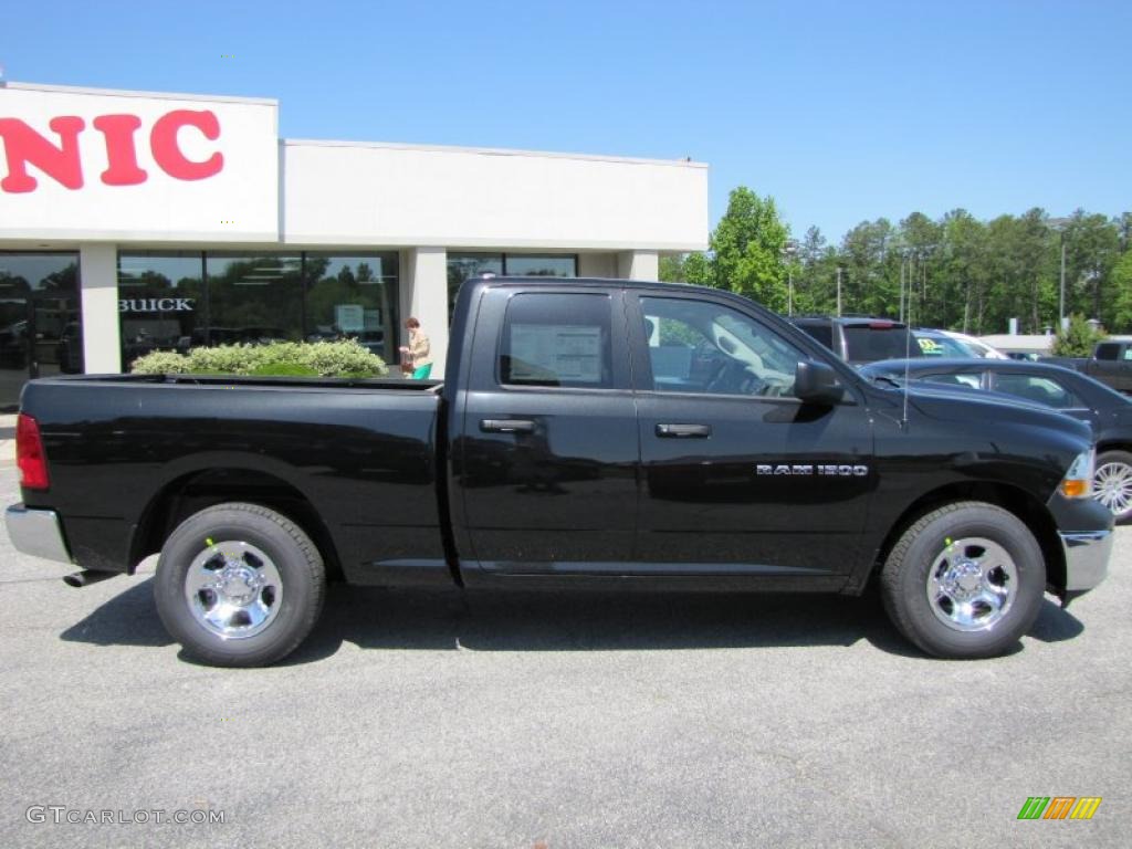 2011 Ram 1500 ST Quad Cab - Brilliant Black Crystal Pearl / Dark Slate Gray/Medium Graystone photo #8