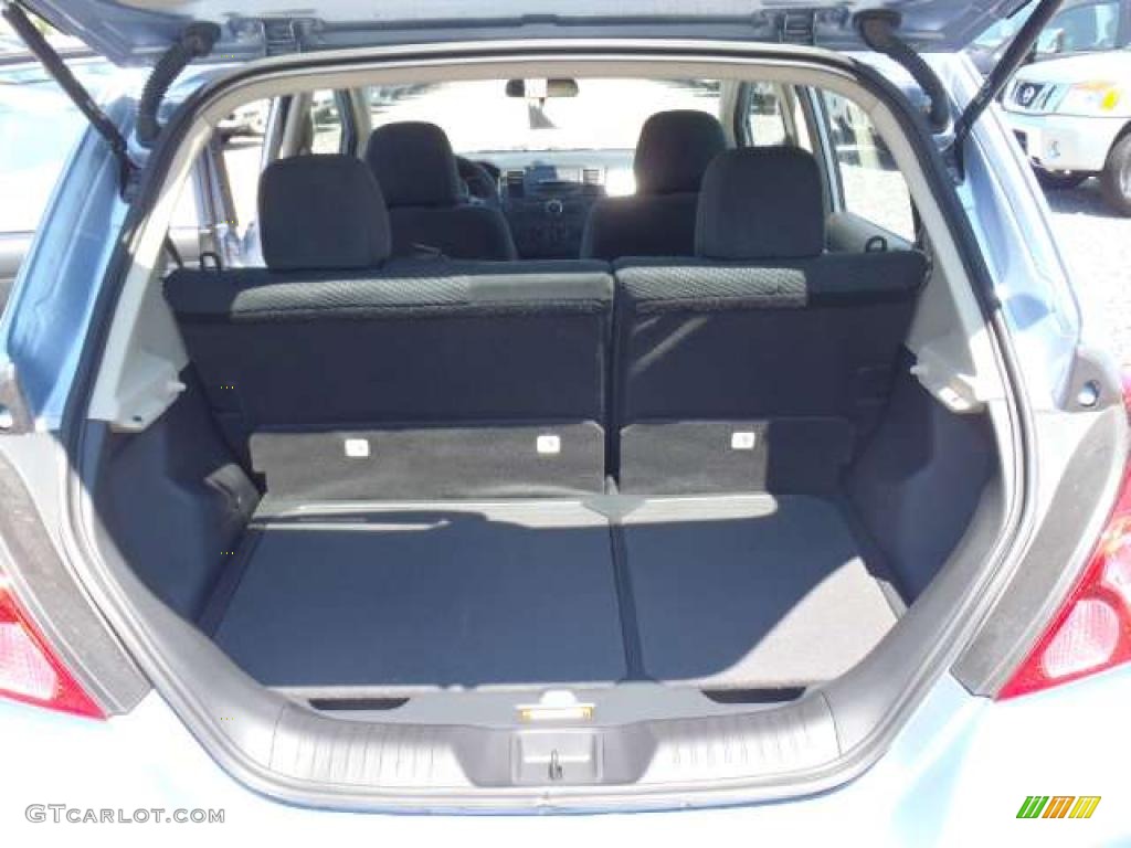2011 Versa 1.8 S Hatchback - Arctic Blue Metallic / Charcoal photo #9