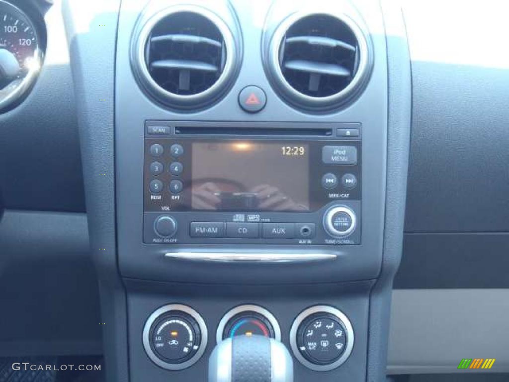 2011 Rogue SV - Gotham Gray Metallic / Gray photo #9