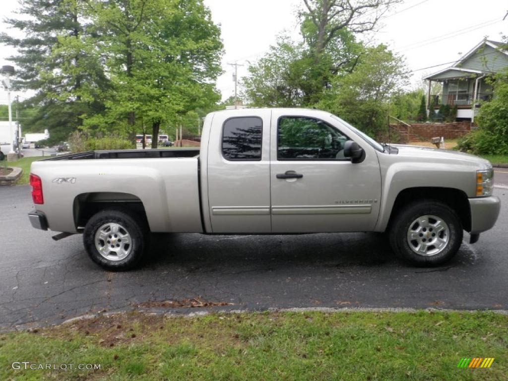 2009 Silverado 1500 LT Extended Cab 4x4 - Silver Birch Metallic / Ebony photo #2