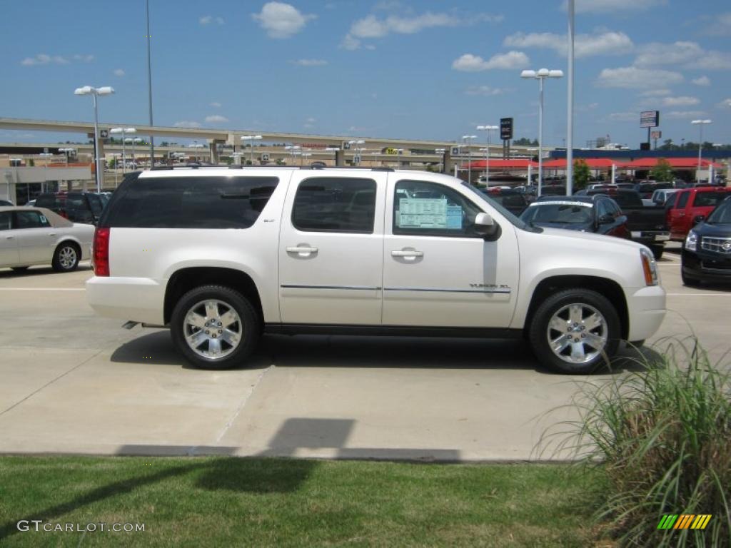 White Diamond Tintcoat 2011 GMC Yukon XL SLT Exterior Photo #48985355