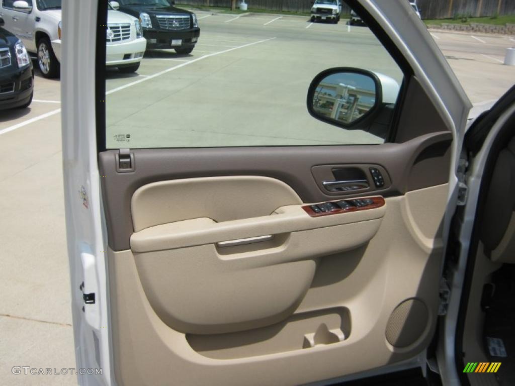 2011 GMC Yukon XL SLT Door Panel Photos