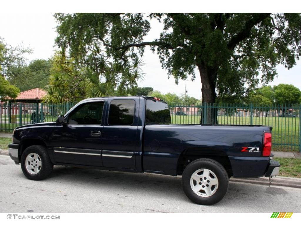 2005 Silverado 1500 Z71 Extended Cab 4x4 - Dark Blue Metallic / Tan photo #4